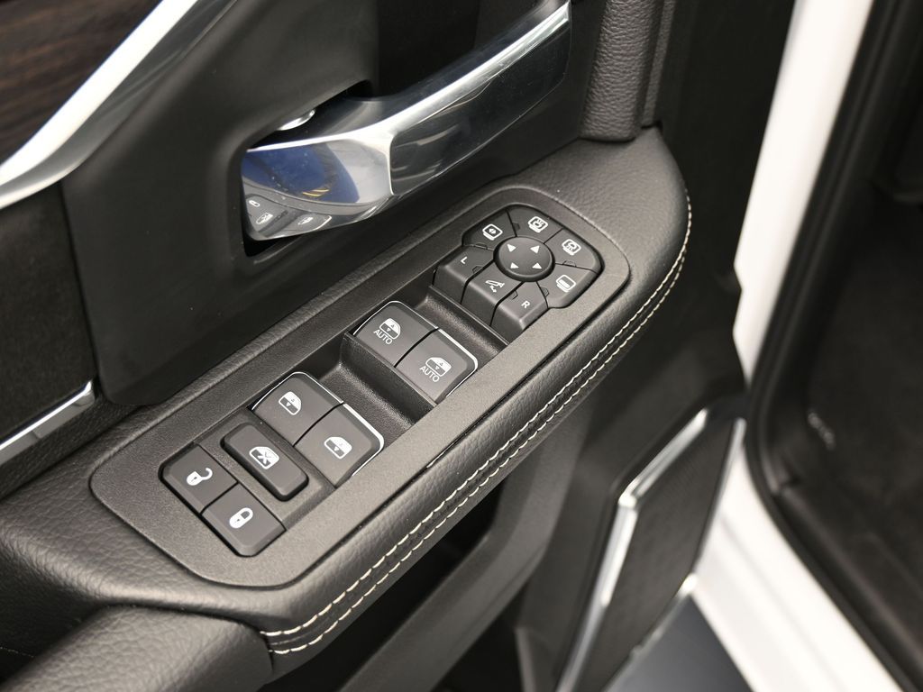 New 2026 Bright White Clearcoat Ram Laramie image 18