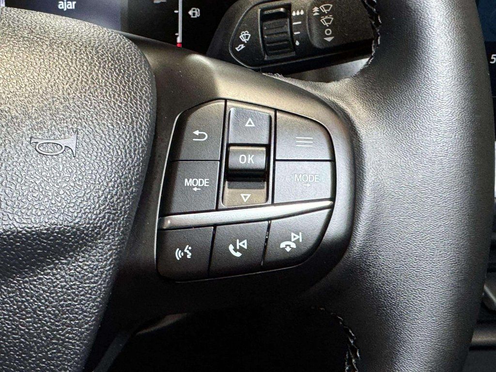 Used 2025 Oxford White Ford XLT image 10