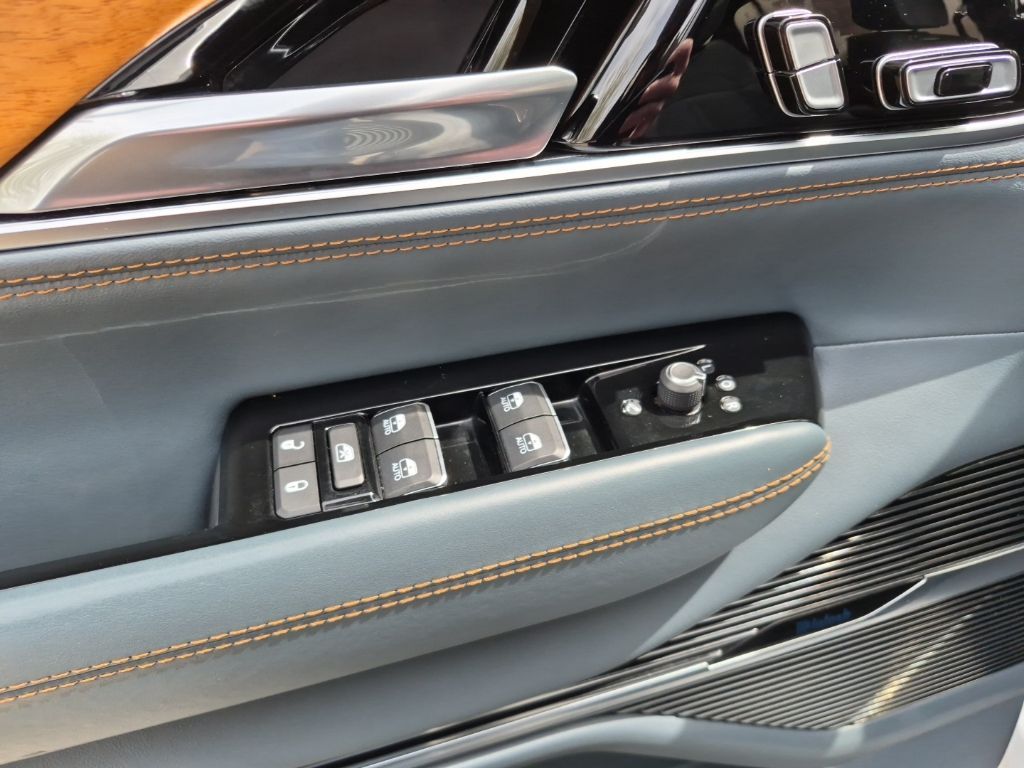 Used Car 2022 Jeep Grand Wagoneer  Series Ii For Sale Under $60,000 In Austin, Texas