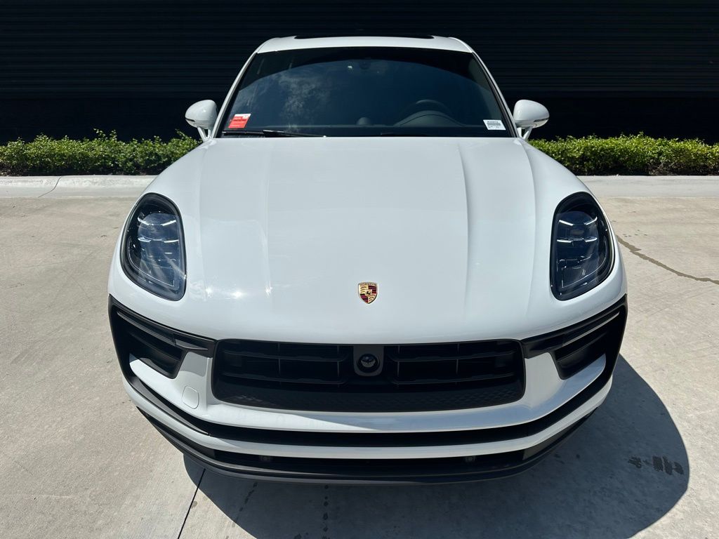2024 Porsche Macan  6