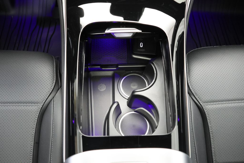 Thumbnail: 2027 Mercedes-Benz GLC - 27