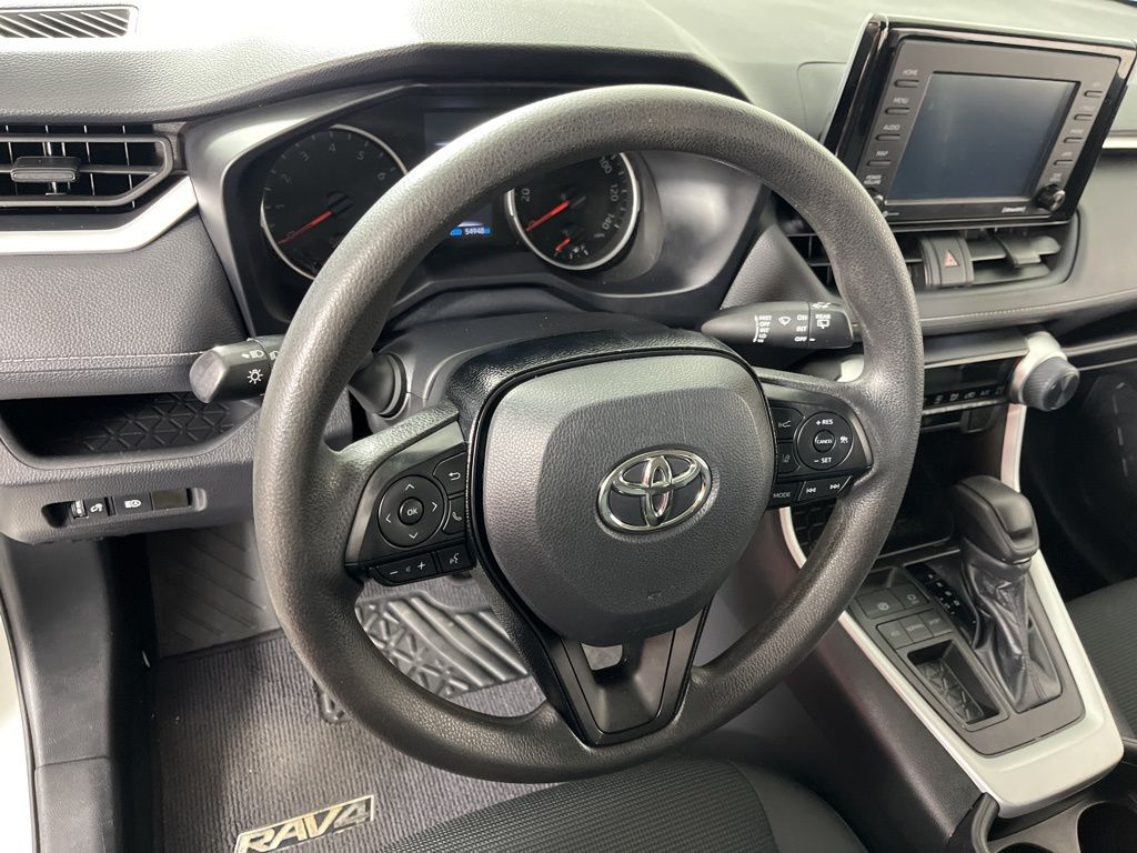 Thumbnail: 2021 Toyota RAV4 - 25