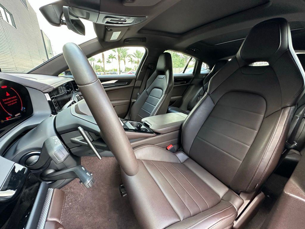 2025 Porsche Panamera  5
