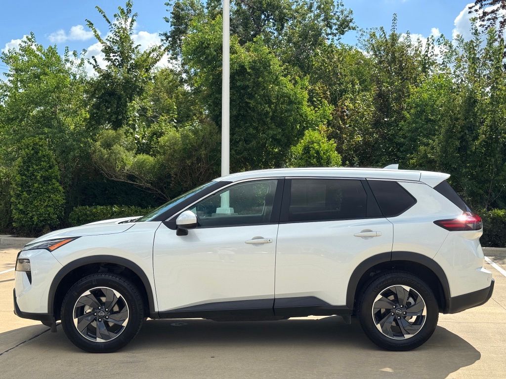 2024 Nissan Rogue SV White at Central Houston Nissan