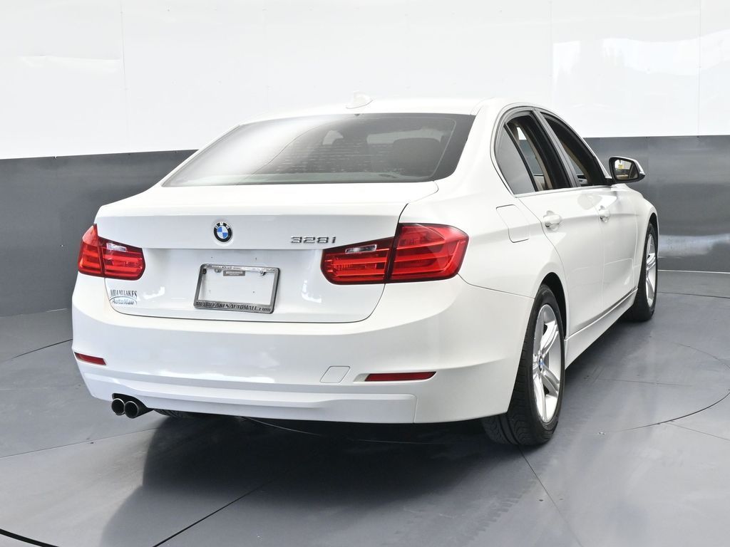 Used 2015 Alpine White BMW 328i image 5