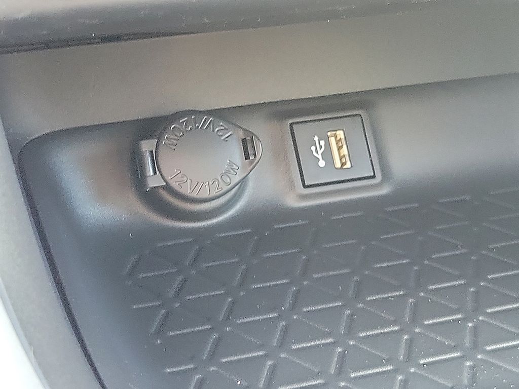 Thumbnail: 2025 Toyota RAV4 - 19