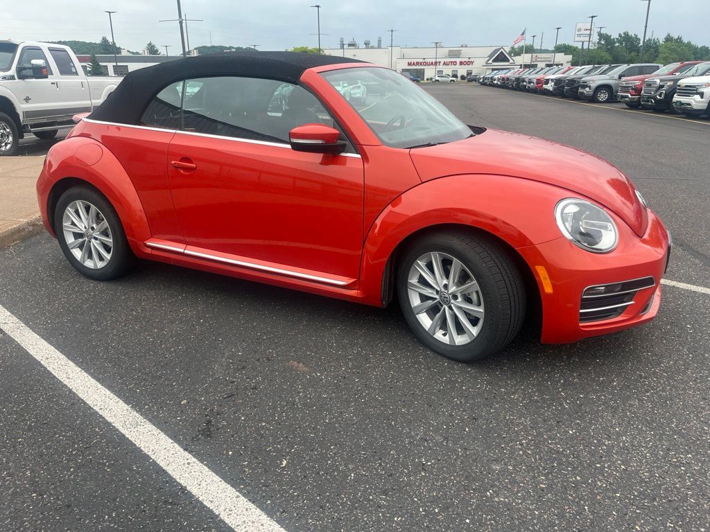 Orange Metallic 2019 Volkswagen Beetle 2.0T SE Convertible FWD Convertible Front-Wheel Drive 6-Speed Automatic