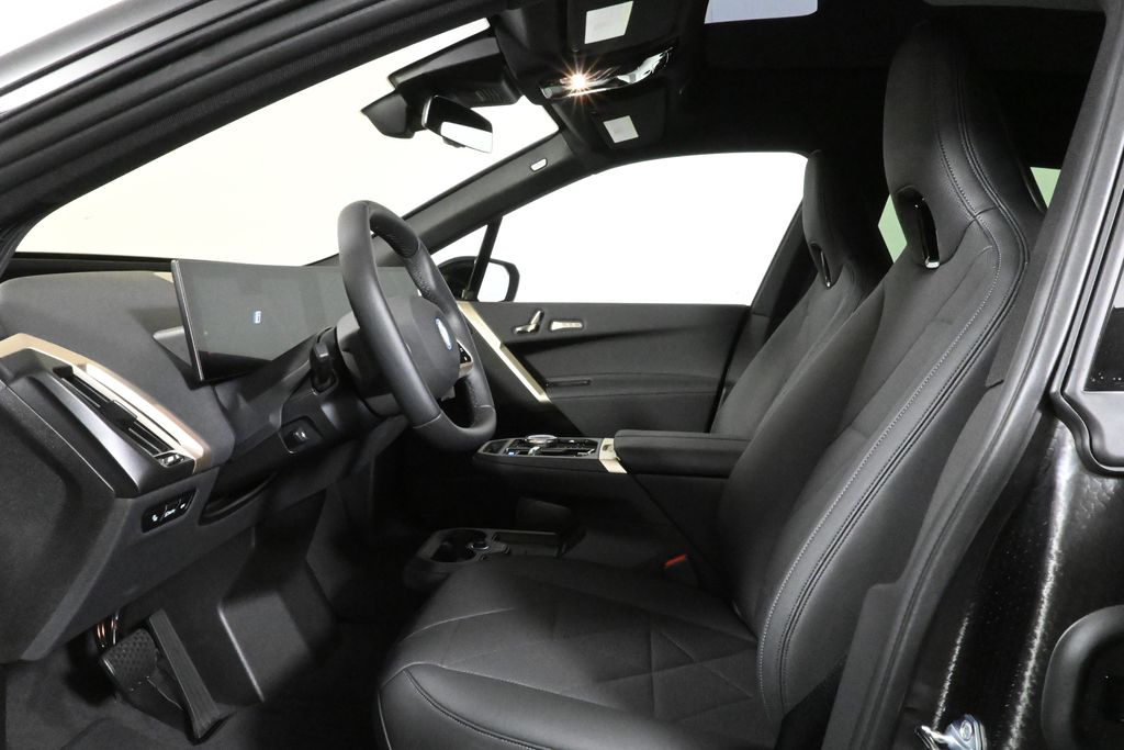 Thumbnail: 2025 BMW iX - 3