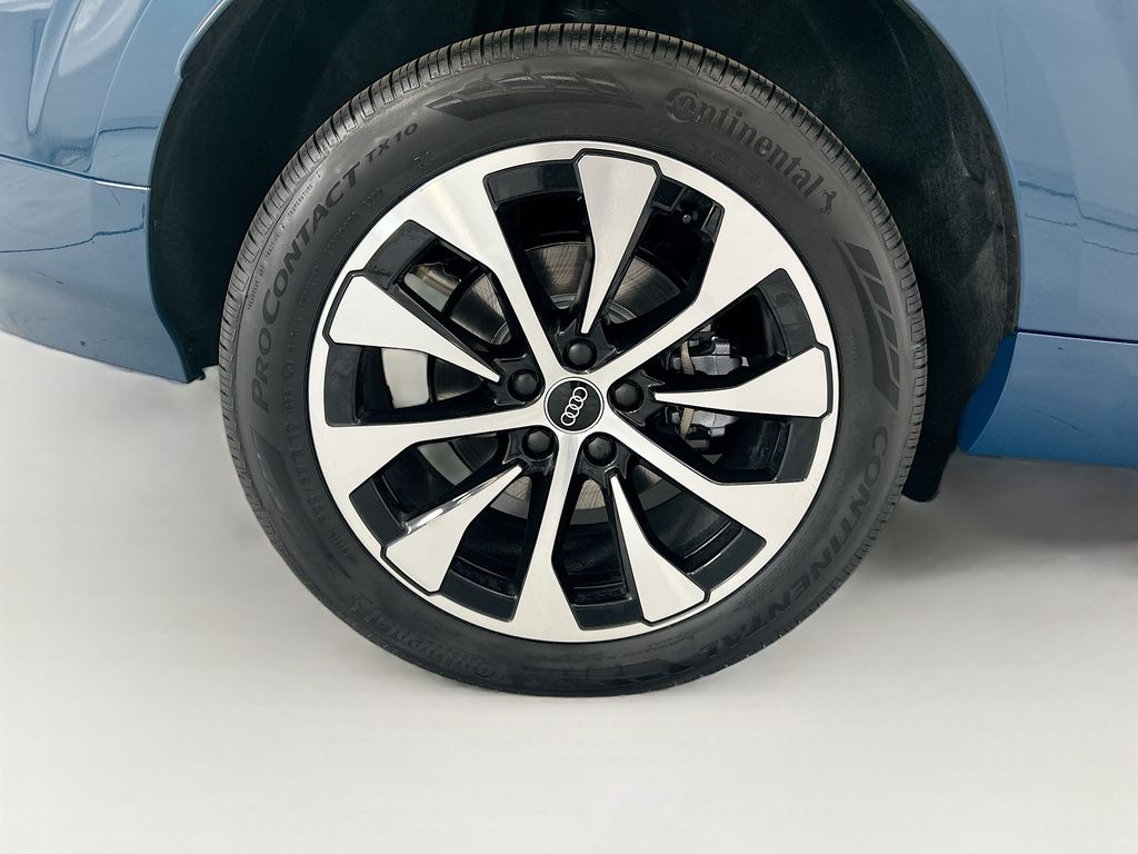 Thumbnail: 2026 Audi Q3 - 32
