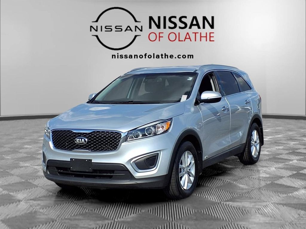 Sparkling Silver 2017 Kia Sorento SUV / Crossover All-Wheel Drive 6-Speed Automatic