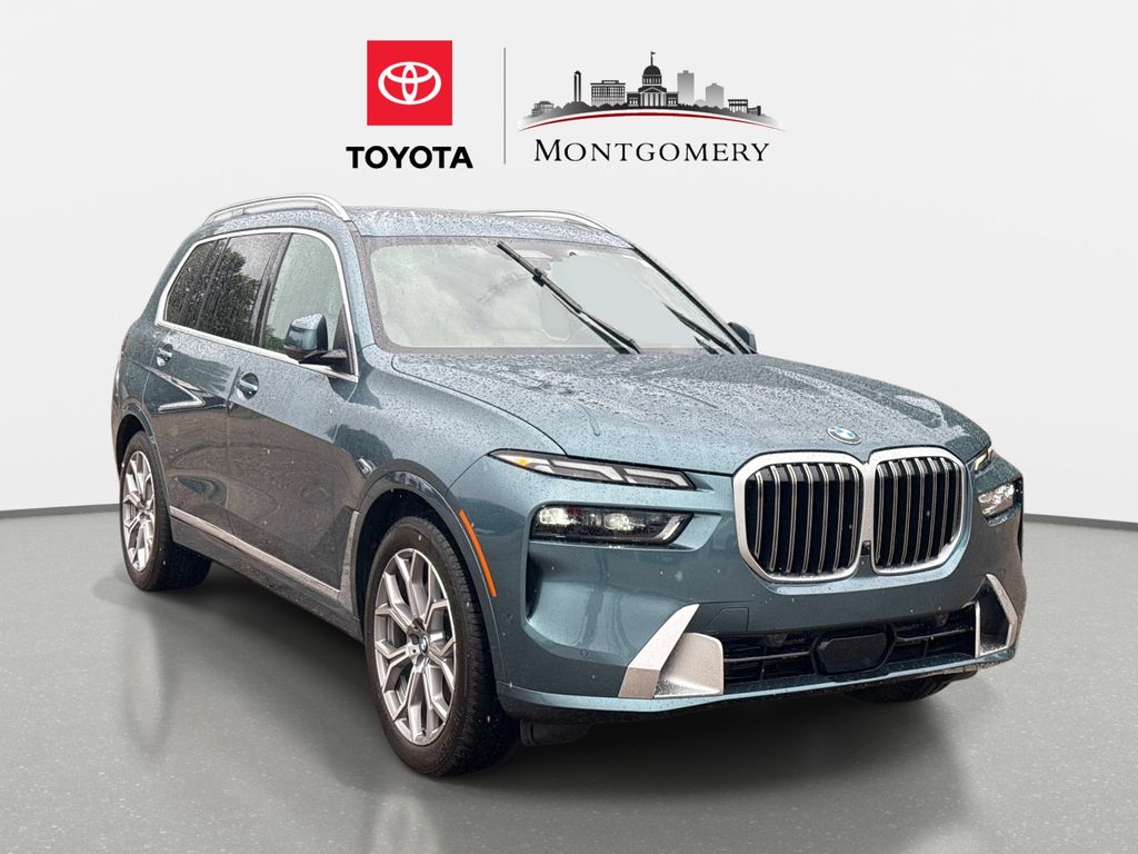 2025 BMW X7 xDrive40i's photo