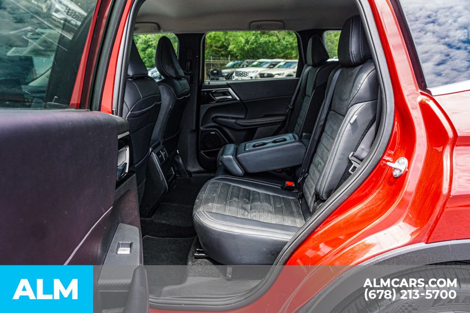Used 2025 Red Mitsubishi SE image 21