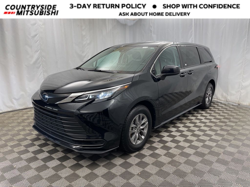 2024 Toyota Sienna LE 8-Passenger FWD