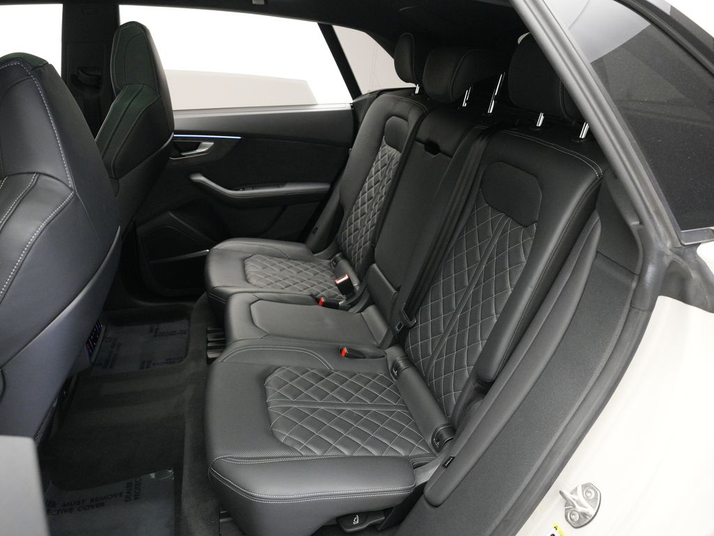 Thumbnail: 2023 Audi SQ8 - 7