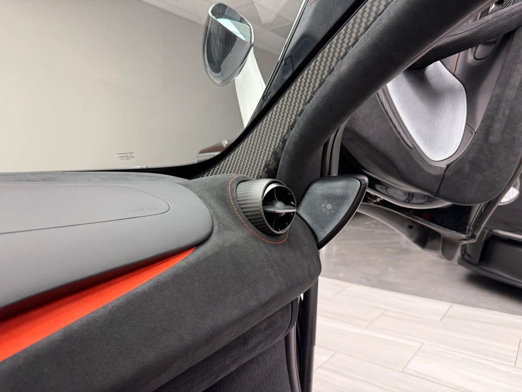 2024 McLaren 750S