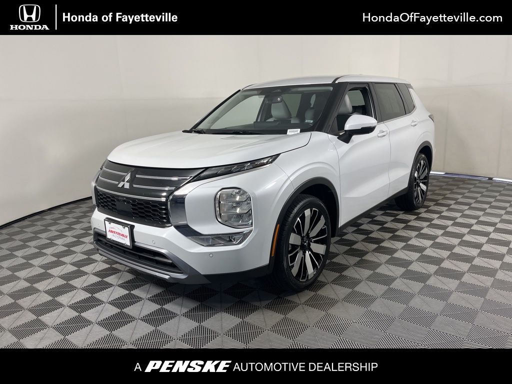 Thumbnail: 2025 Mitsubishi Outlander - 1