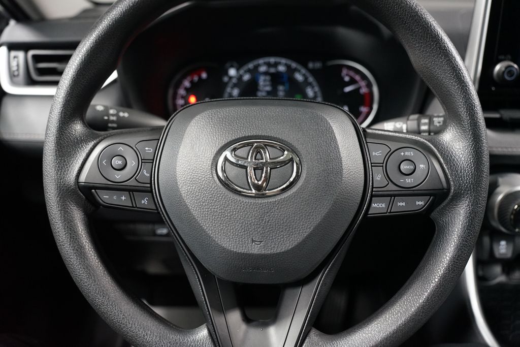 Thumbnail: 2025 Toyota RAV4 - 12