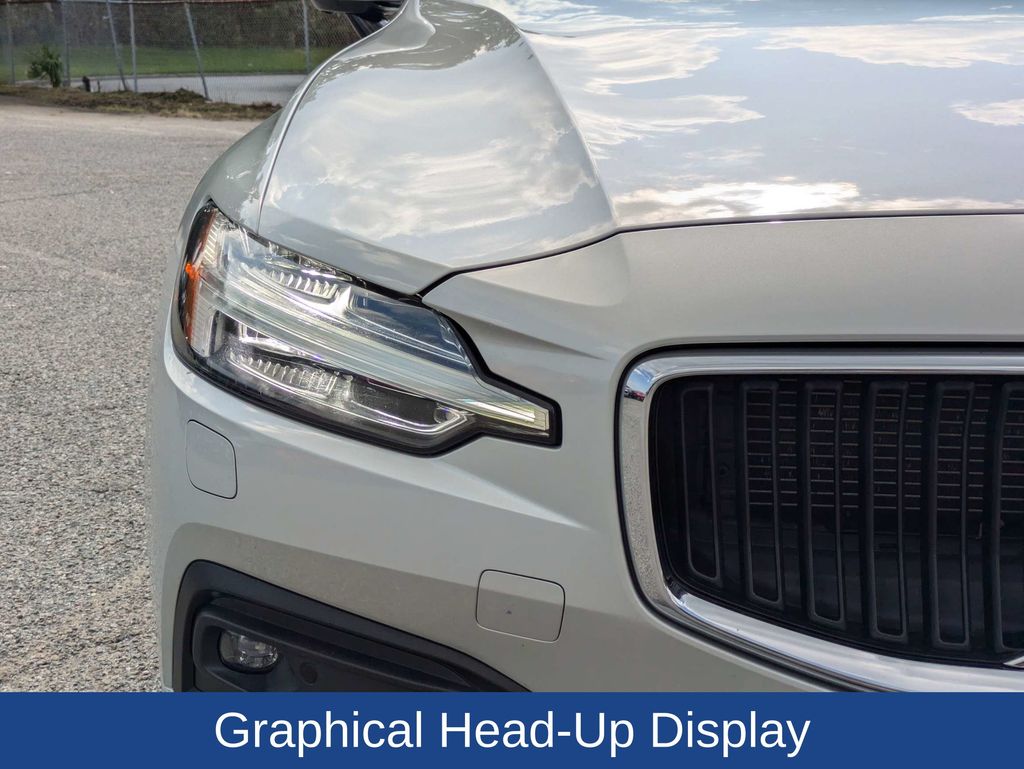 2020 Volvo V60 T5 Momentum