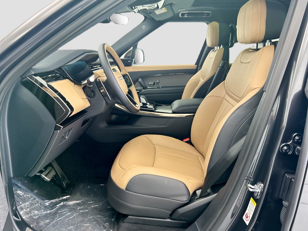 Thumbnail: 2026 Land Rover Range Rover Sport - 18