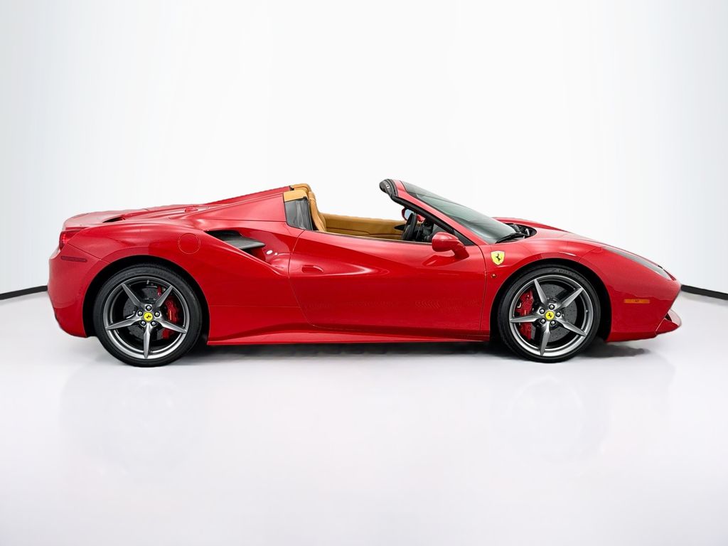Thumbnail: 2019 Ferrari 488 - 4