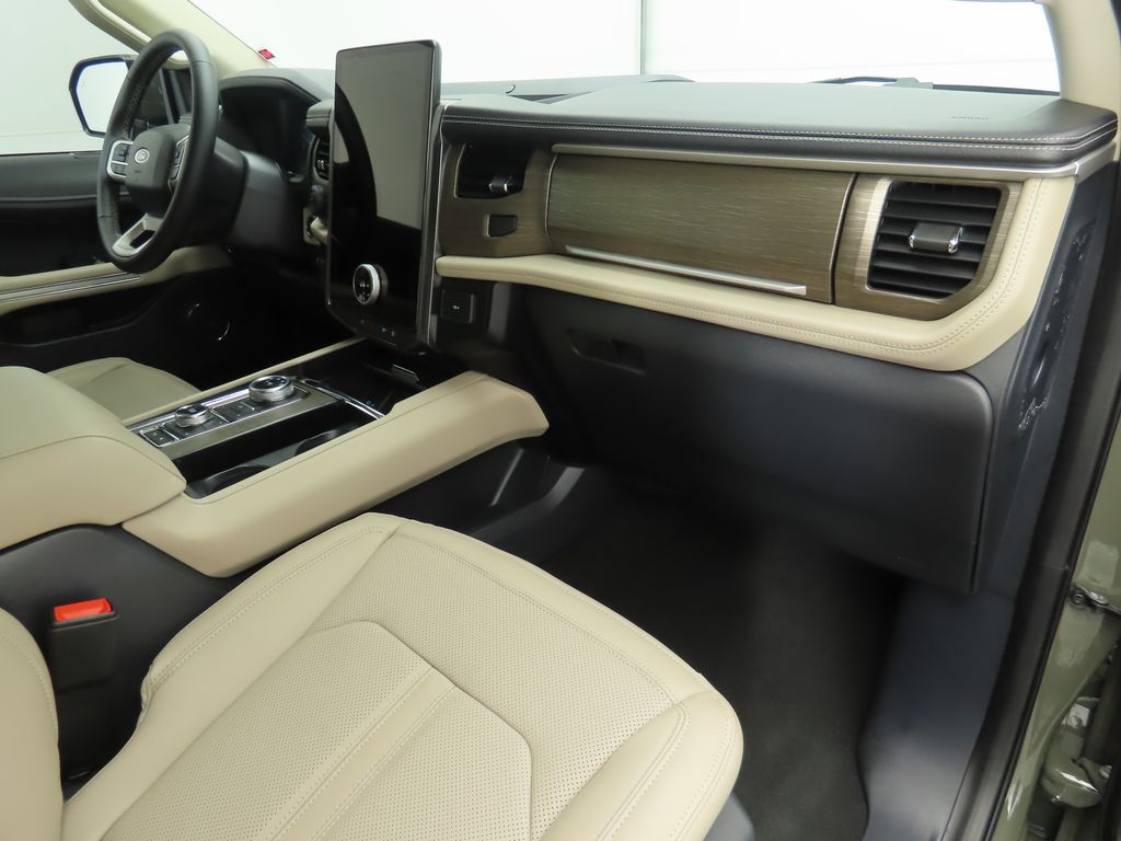 Thumbnail: 2024 Ford Expedition - 18