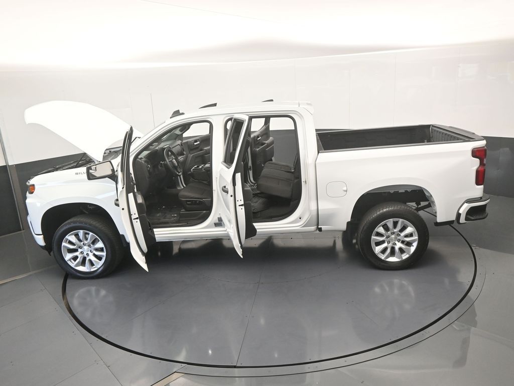 Used 2022 Summit White Chevrolet Custom image 65