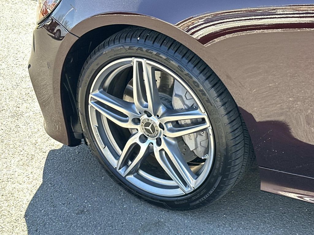Thumbnail: 2019 Mercedes-Benz E-Class - 23