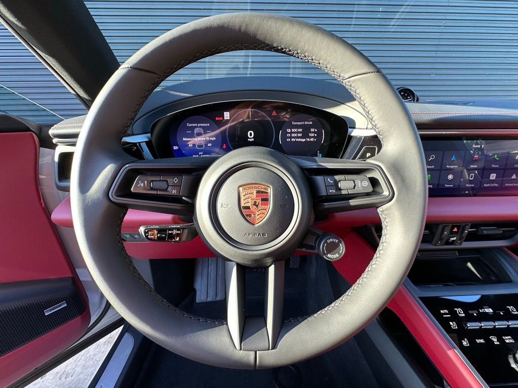 Thumbnail: 2025 Porsche Macan - 15