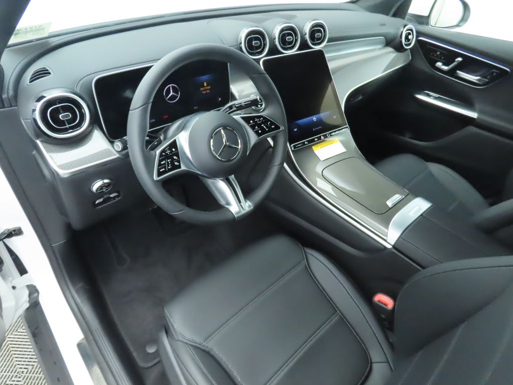 2024 Mercedes-Benz GLC 300 10