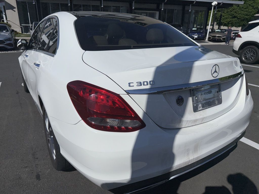 Thumbnail: 2017 Mercedes-Benz C-Class - 4