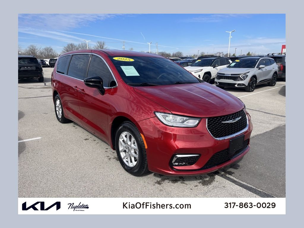 2025 Chrysler Pacifica Select FWD