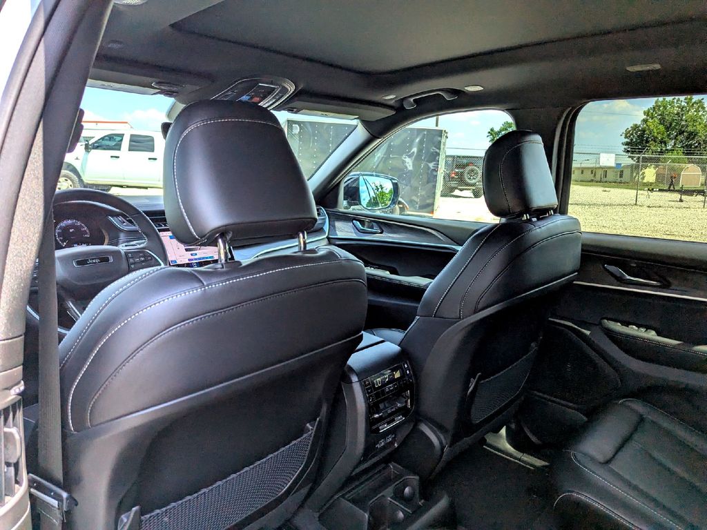 Used Car 2025 Jeep Grand Cherokee L  Wagon 4 Dr. Limited Four Wheel Drive For Sale In Taylor, Texas