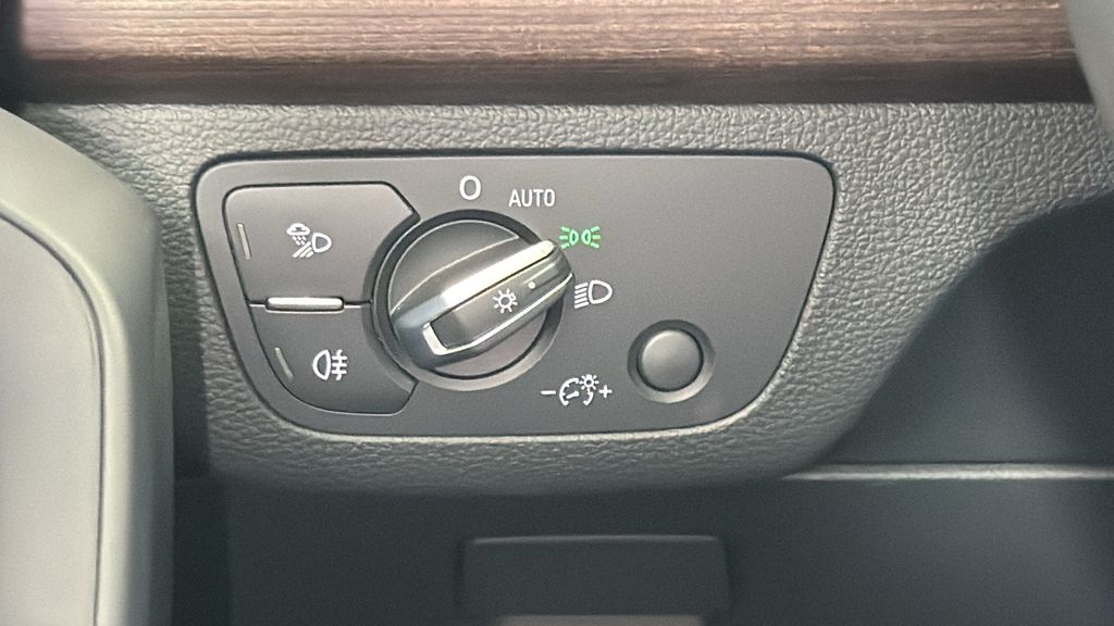 2023 Audi Q5 e Premium 20