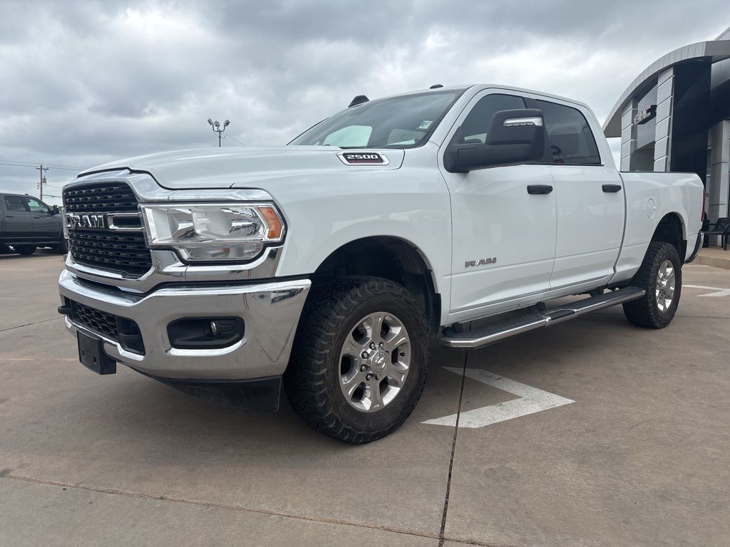 View vehicle photo 2