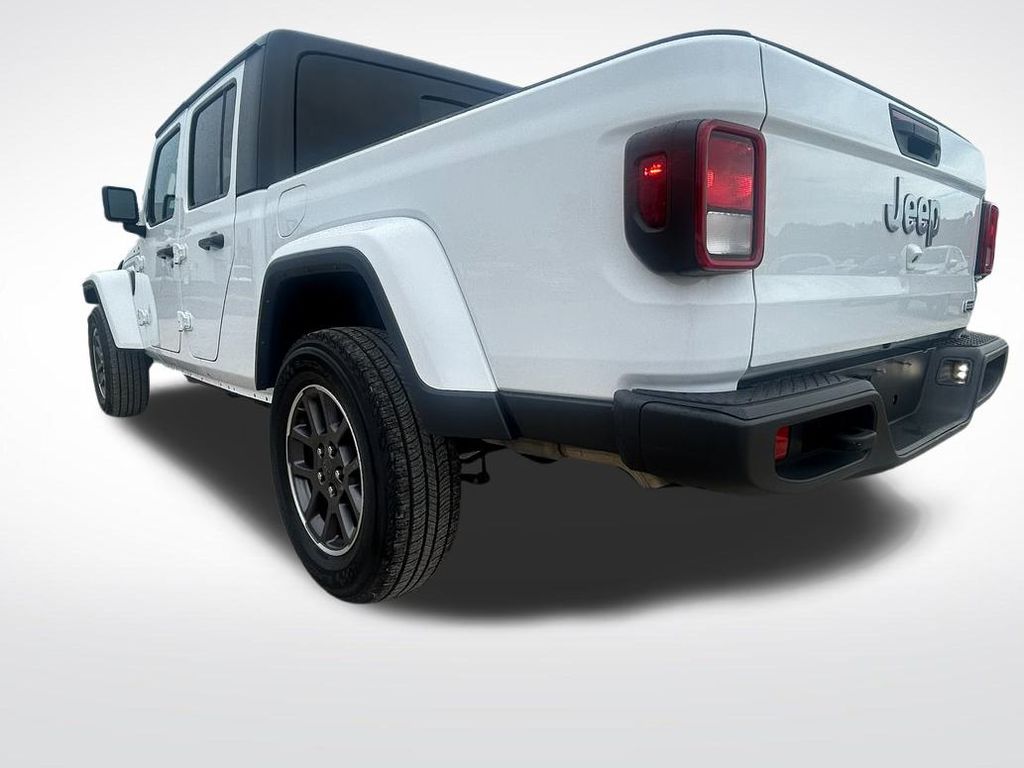 2023 Jeep Gladiator Overland 8