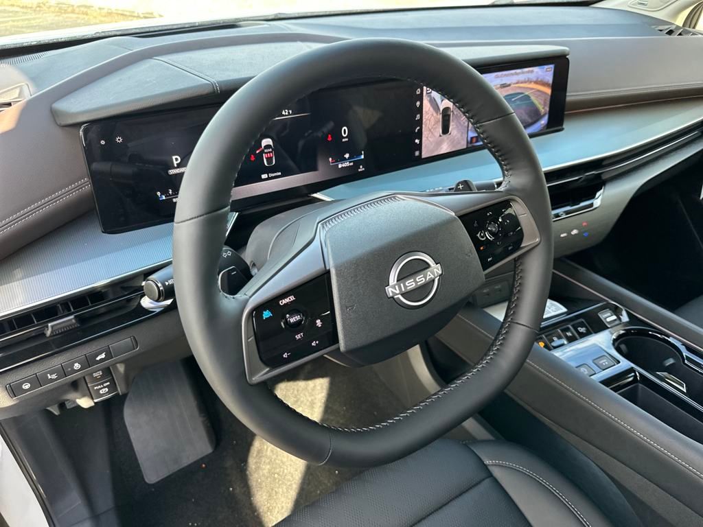 2025 Nissan Murano Platinum photo