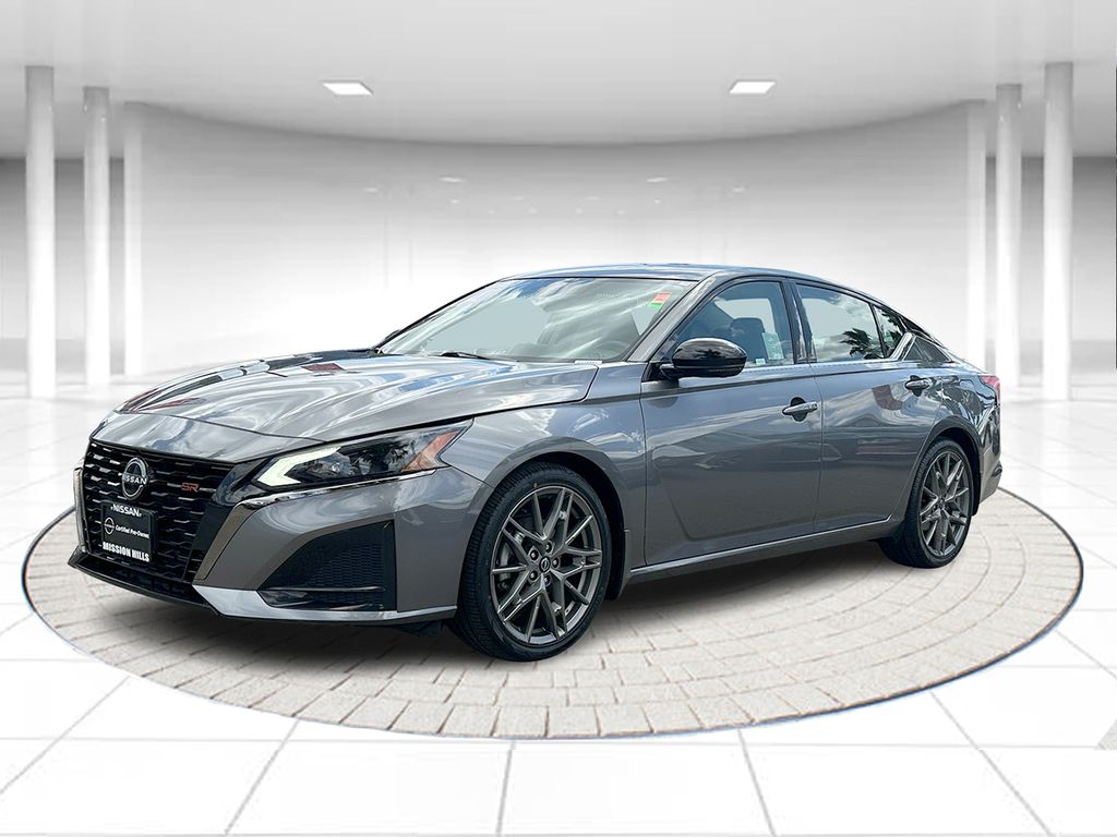 2023 Nissan Altima 2.0 SR