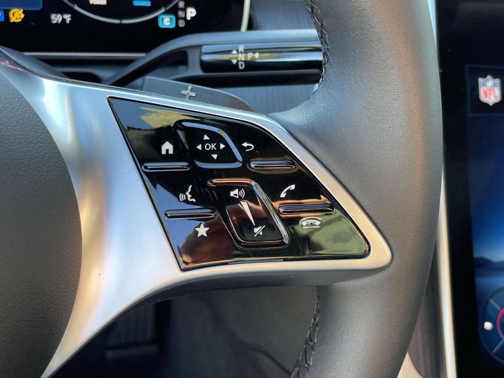 Thumbnail: 2025 Mercedes-Benz C-Class - 24