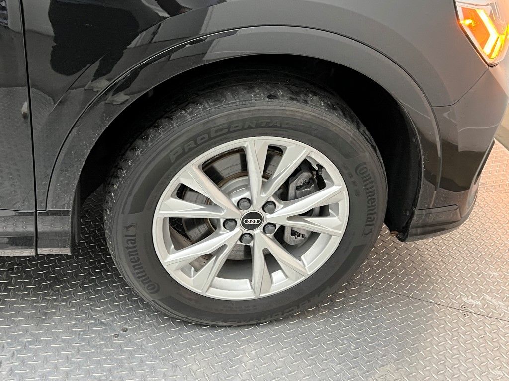 Thumbnail: 2022 Audi Q3 - 13