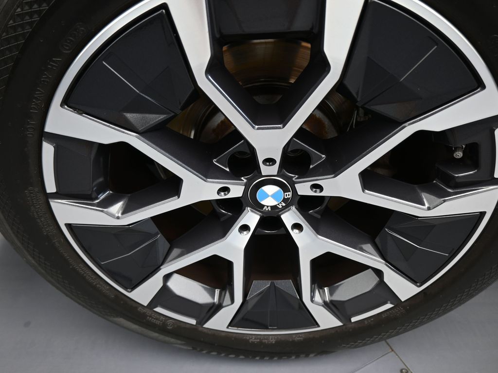 Used 2025 Mineral White Metallic BMW 30 xDrive image 46