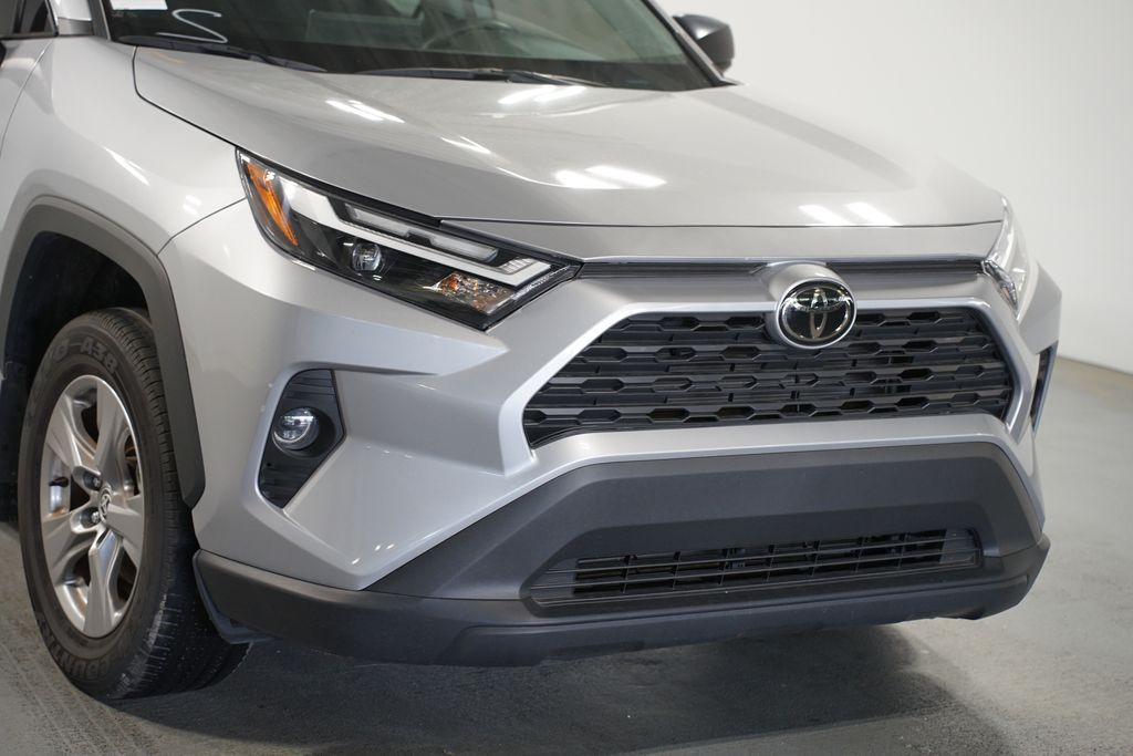 Thumbnail: 2025 Toyota RAV4 - 4