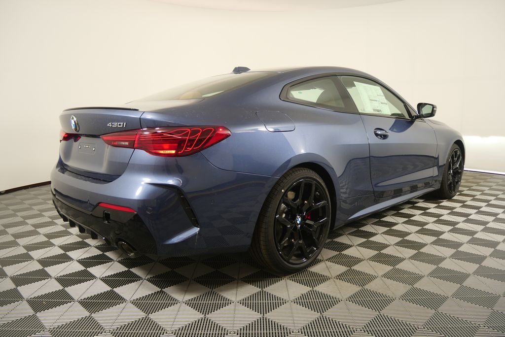 Thumbnail: 2026 BMW 4 Series - 3