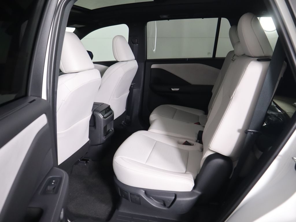 Thumbnail: 2026 Lexus TX - 21