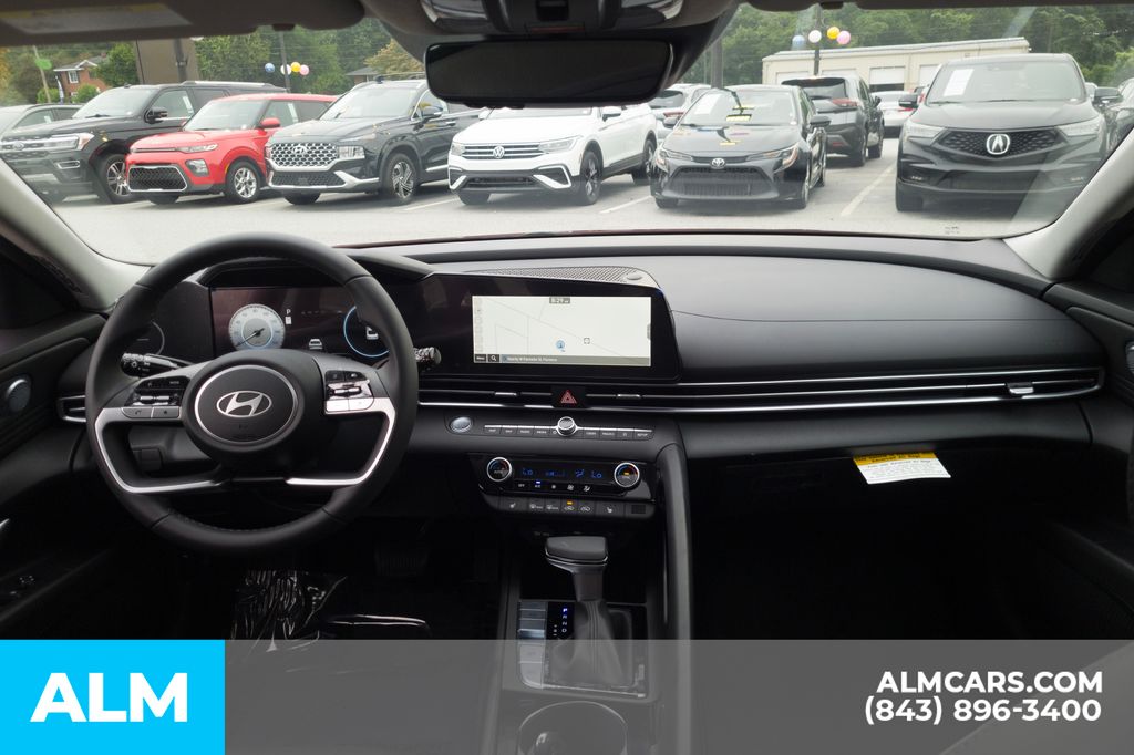2025 Hyundai Elantra Limited photo 21