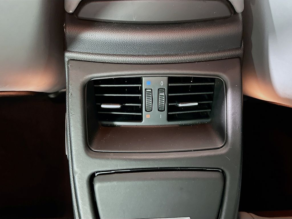 Thumbnail: 2011 BMW M3 - 24