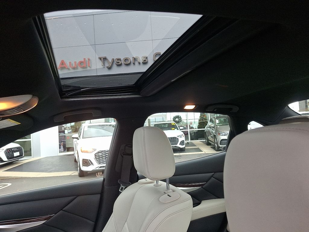 Thumbnail: 2015 INFINITI Q70 - 14