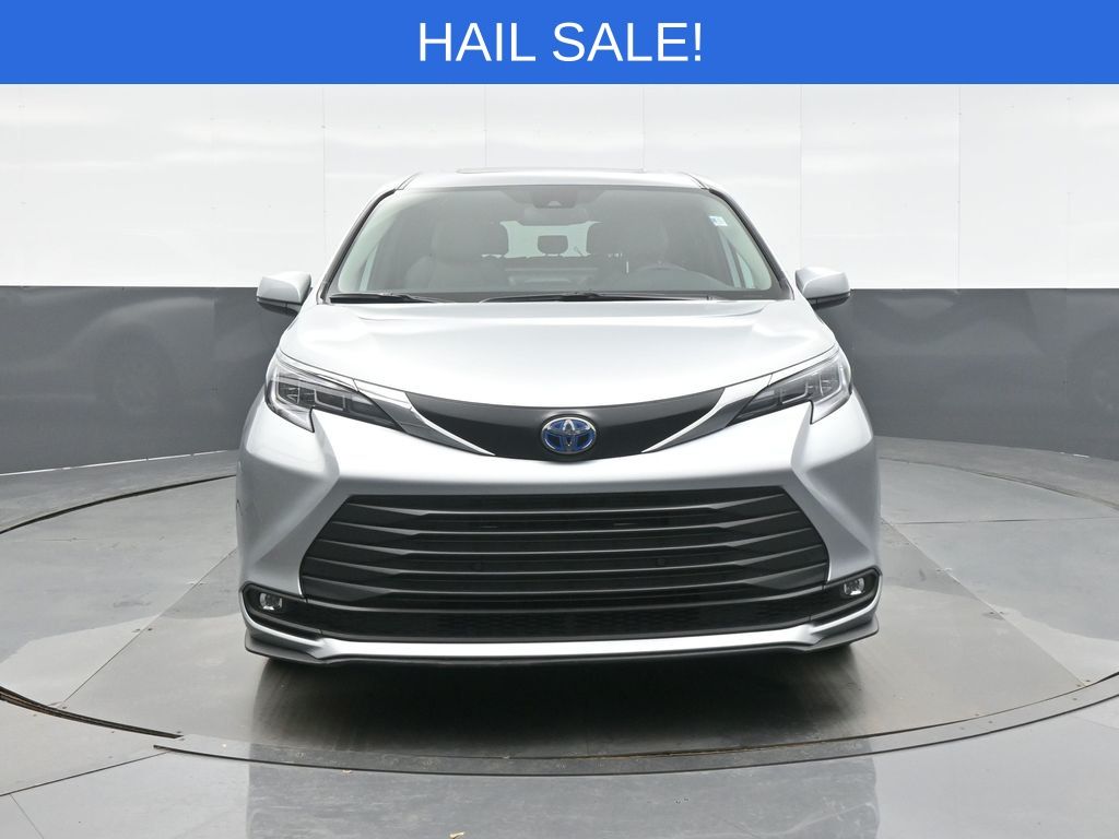 Used 2025 Toyota Sienna XLE with VIN 5TDYRKEC8SS267507 for sale in Kansas City