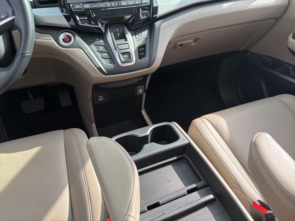 Thumbnail: 2023 Honda Odyssey - 16