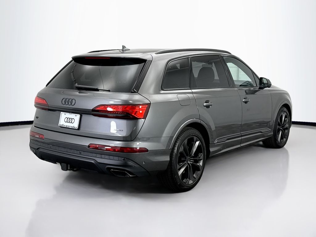 Thumbnail: 2026 Audi Q7 - 5