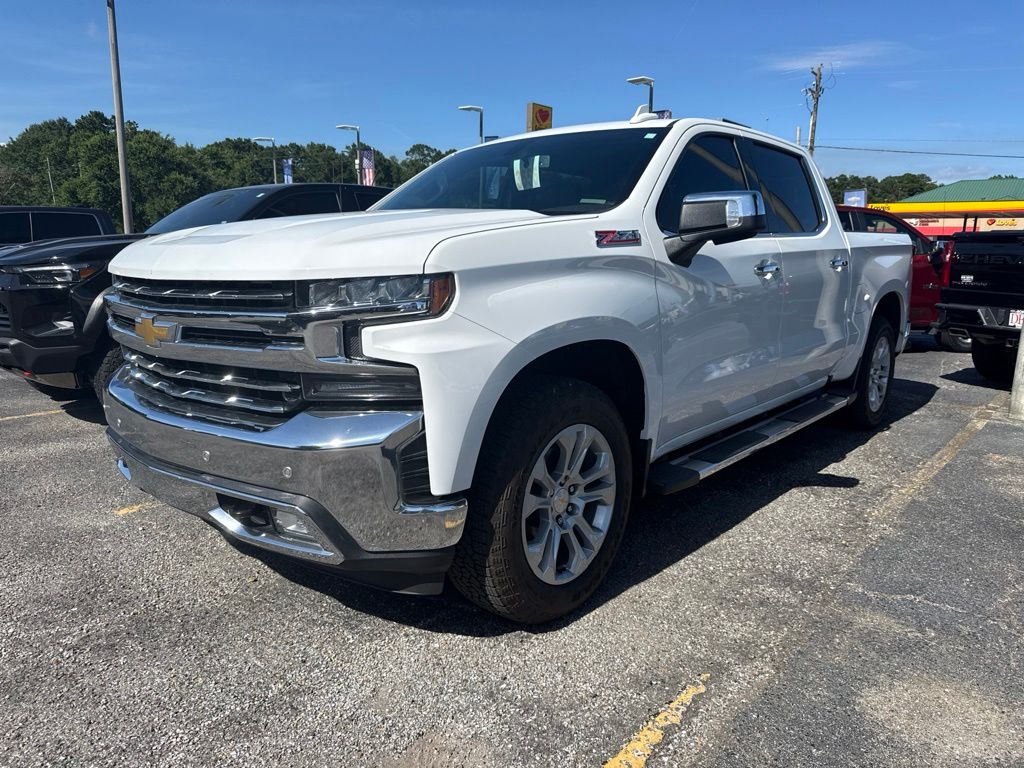 Summit White 2021 Chevrolet Silverado 1500 Pickup Truck Four-Wheel Drive 8-Speed Automatic